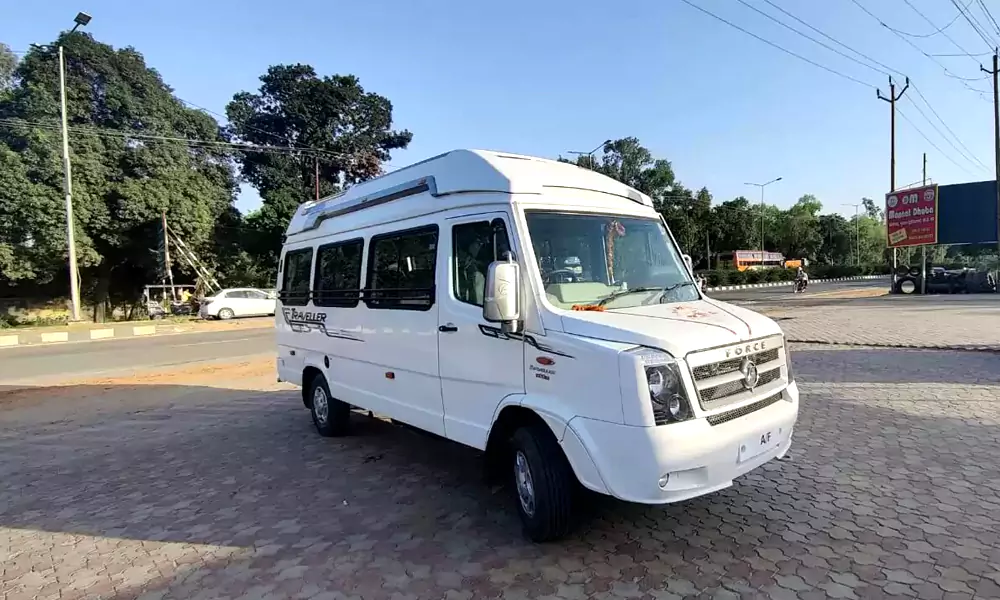 15 seater maharaja tempo traveller